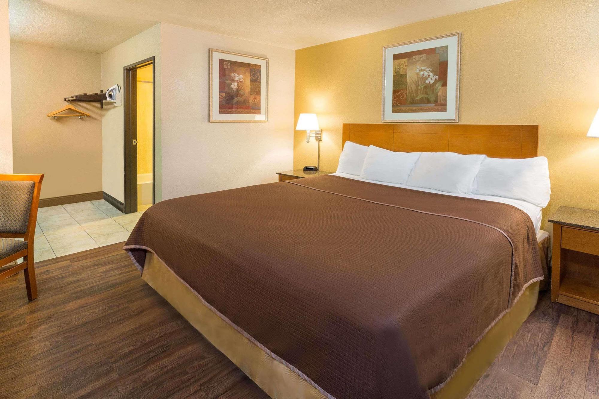 Howard Johnson By Wyndham National City/San Diego South Eksteriør bilde
