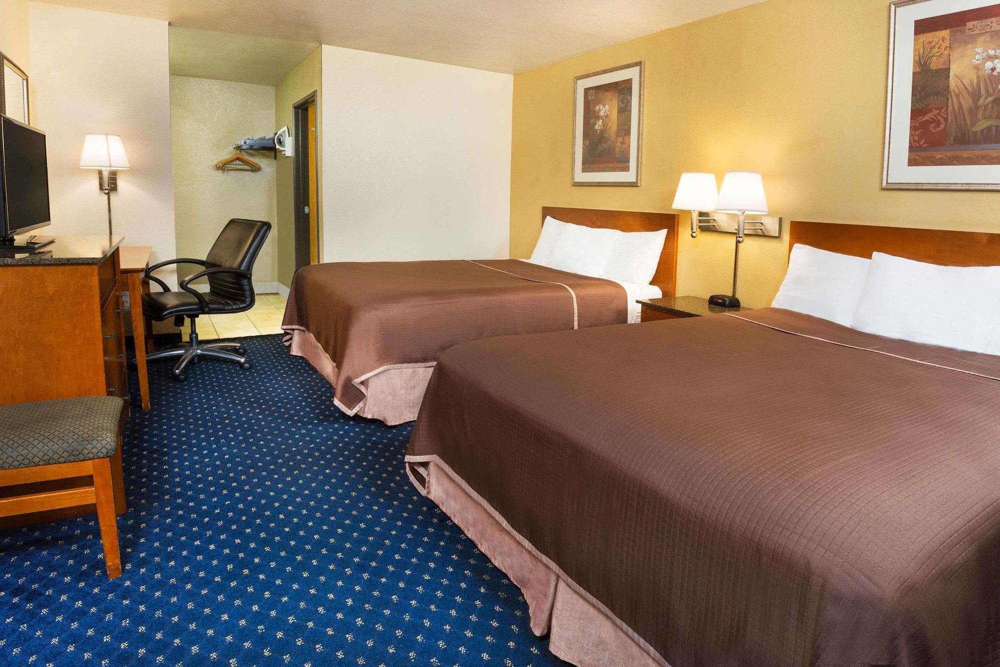 Howard Johnson By Wyndham National City/San Diego South Eksteriør bilde